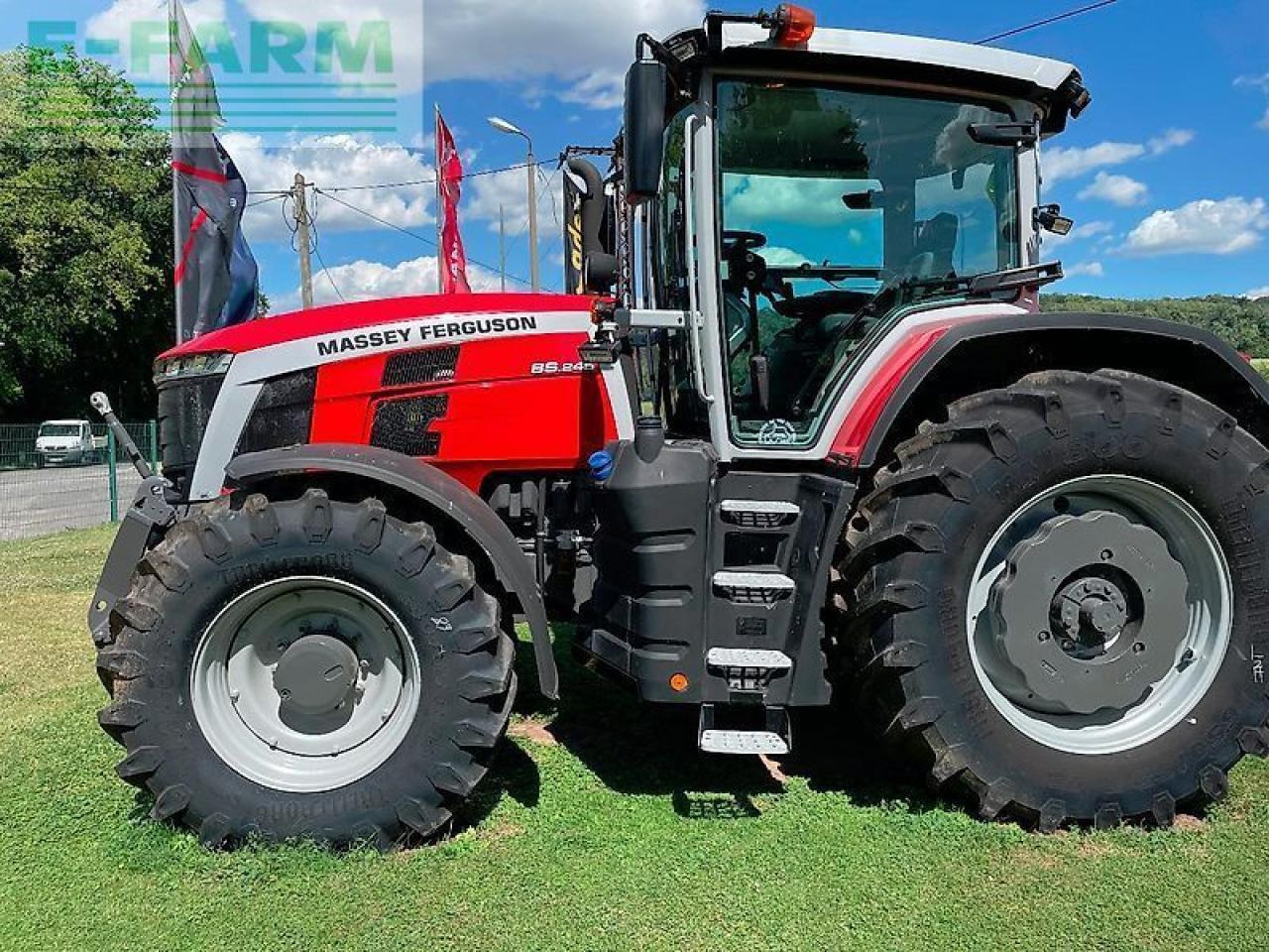 Massey Ferguson 8s.245 dyna-7 exclusive Exclusive - Tractor: foto 2 Massey Ferguson 8s.245 dyna-7 exclusive Exclusive - Tractor: foto 2