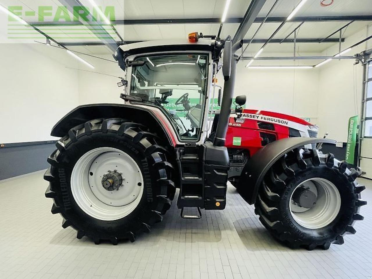 Massey Ferguson 8s.245 dyna-vt exclusive Exclusive - Tractor: foto 4 Massey Ferguson 8s.245 dyna-vt exclusive Exclusive - Tractor: foto 4