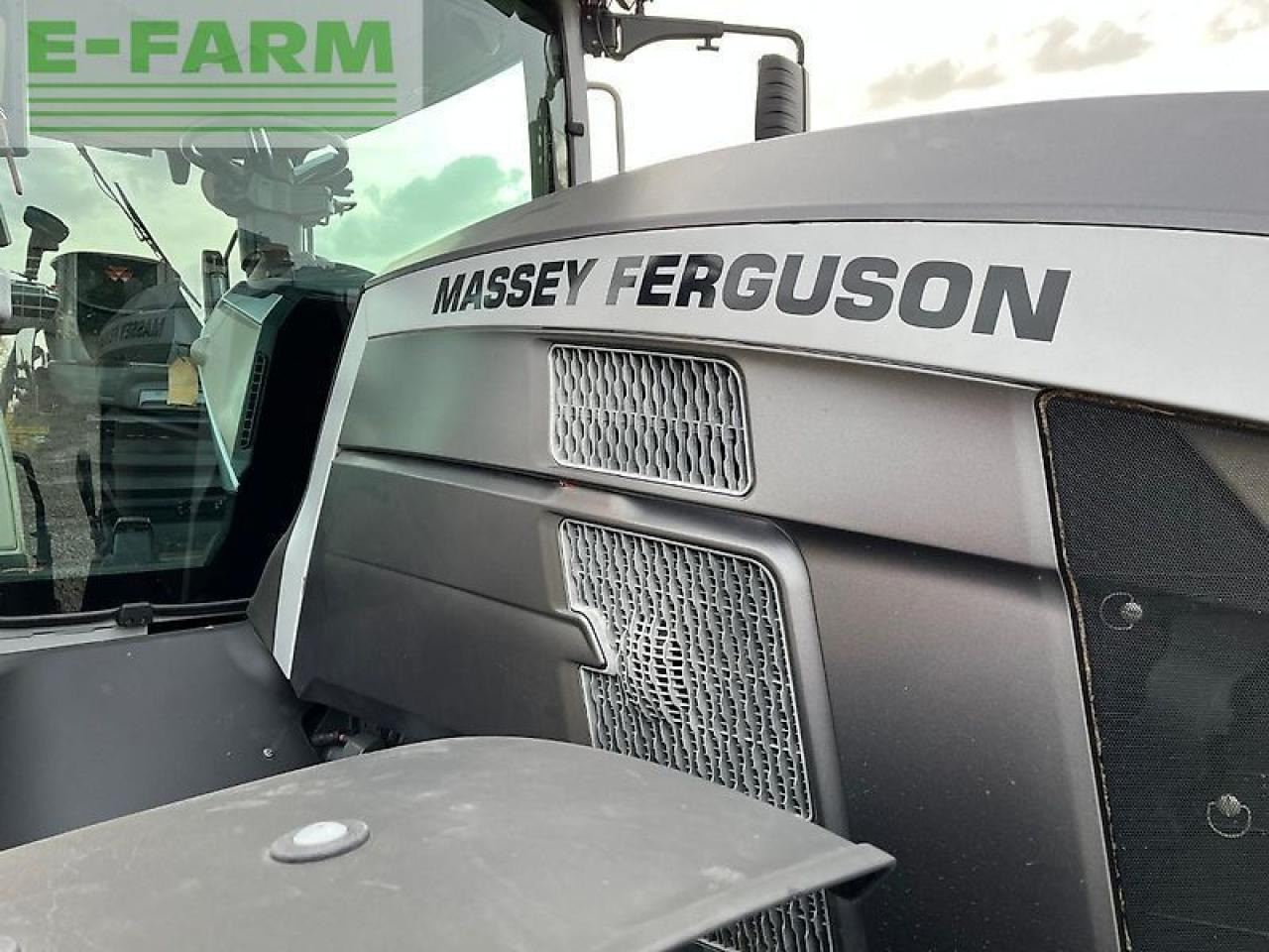 Massey Ferguson 8s.265 - Tractor: foto 5 Massey Ferguson 8s.265 - Tractor: foto 5