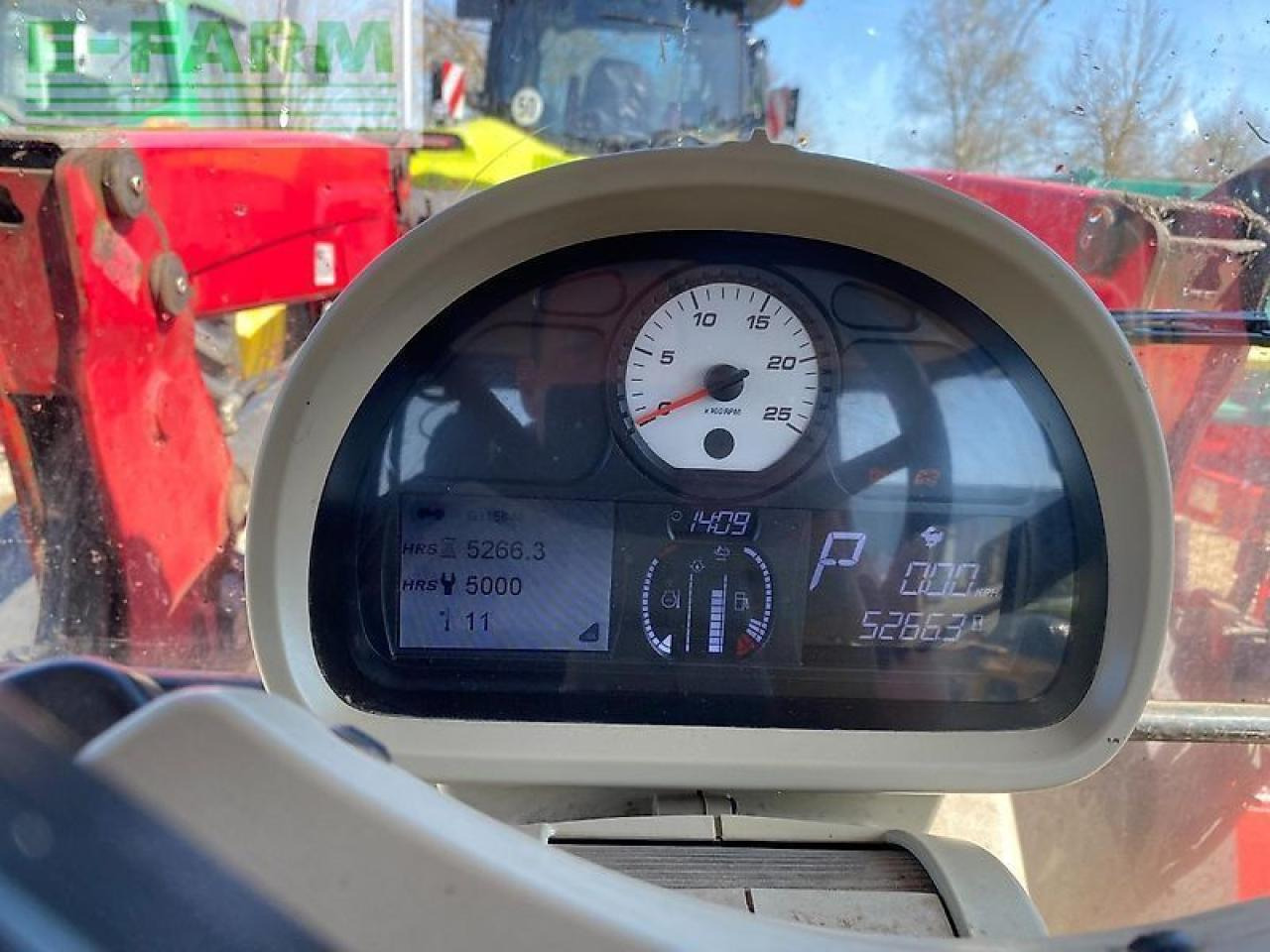 Tractor Massey Ferguson mf 5712 sl: foto 7 Tractor Massey Ferguson mf 5712 sl: foto 7