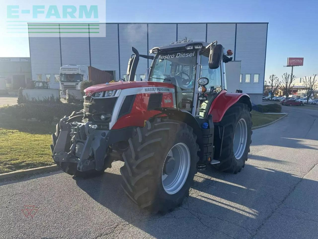 Massey Ferguson mf 7s.180 - Tractor: foto 2 Massey Ferguson mf 7s.180 - Tractor: foto 2