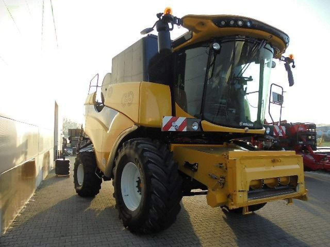 New Holland ch7.70 my19 - Cosechadora de granos: foto 5 New Holland ch7.70 my19 - Cosechadora de granos: foto 5