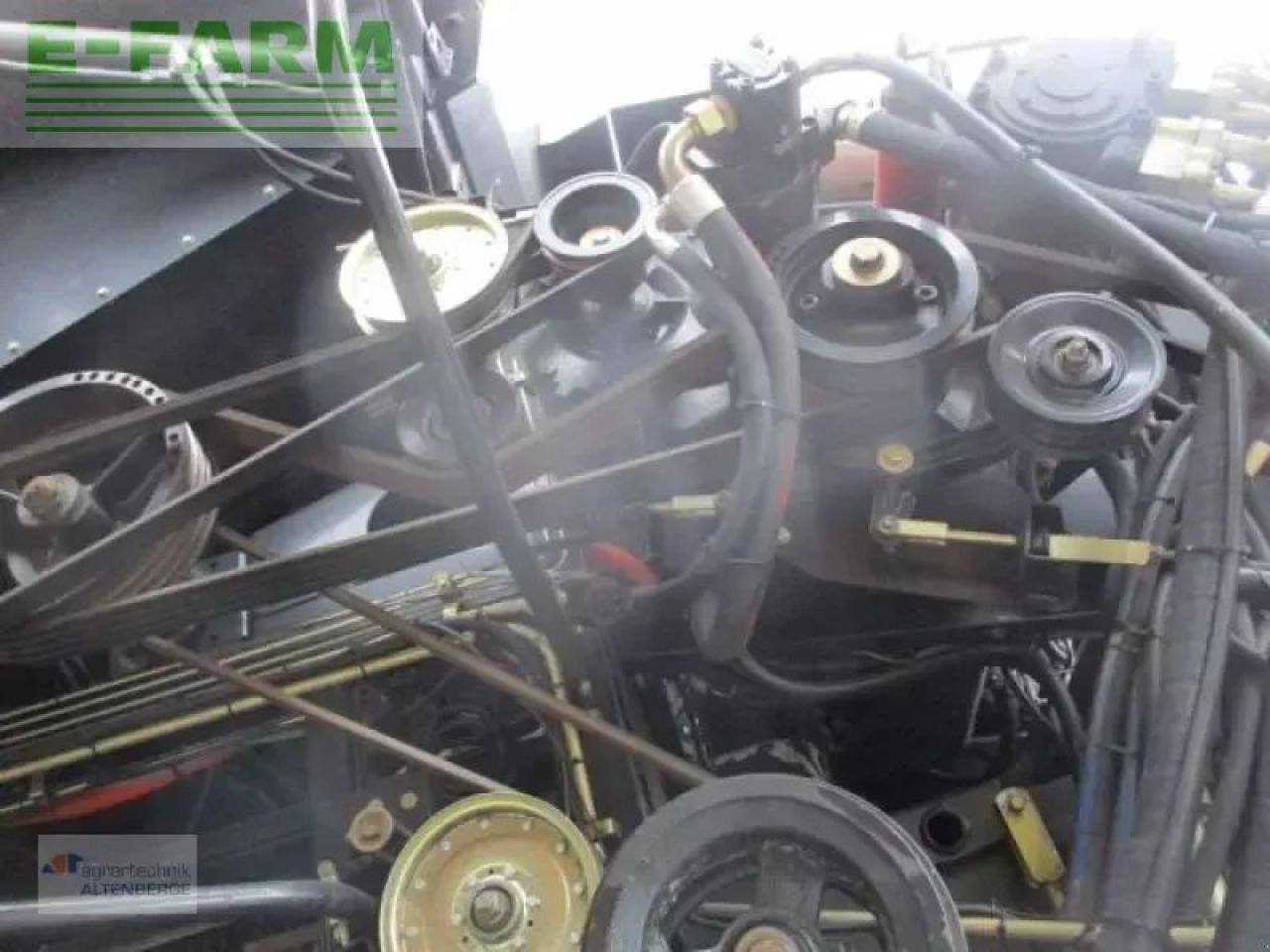 New Holland cr 9060 / cr9060 - Cosechadora de granos: foto 5 New Holland cr 9060 / cr9060 - Cosechadora de granos: foto 5