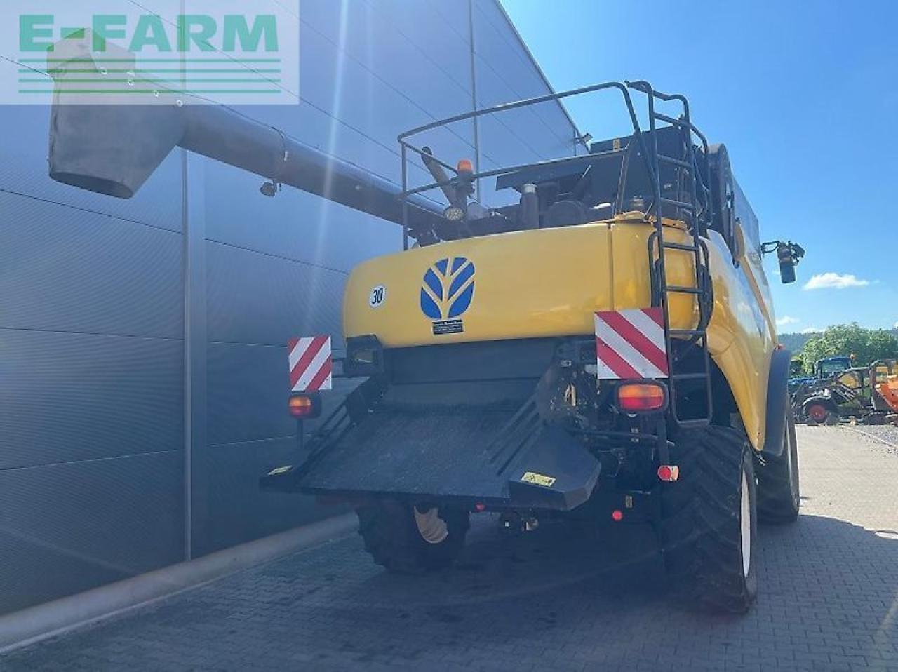 New Holland cr 9070 elevation - Cosechadora de granos: foto 5 New Holland cr 9070 elevation - Cosechadora de granos: foto 5