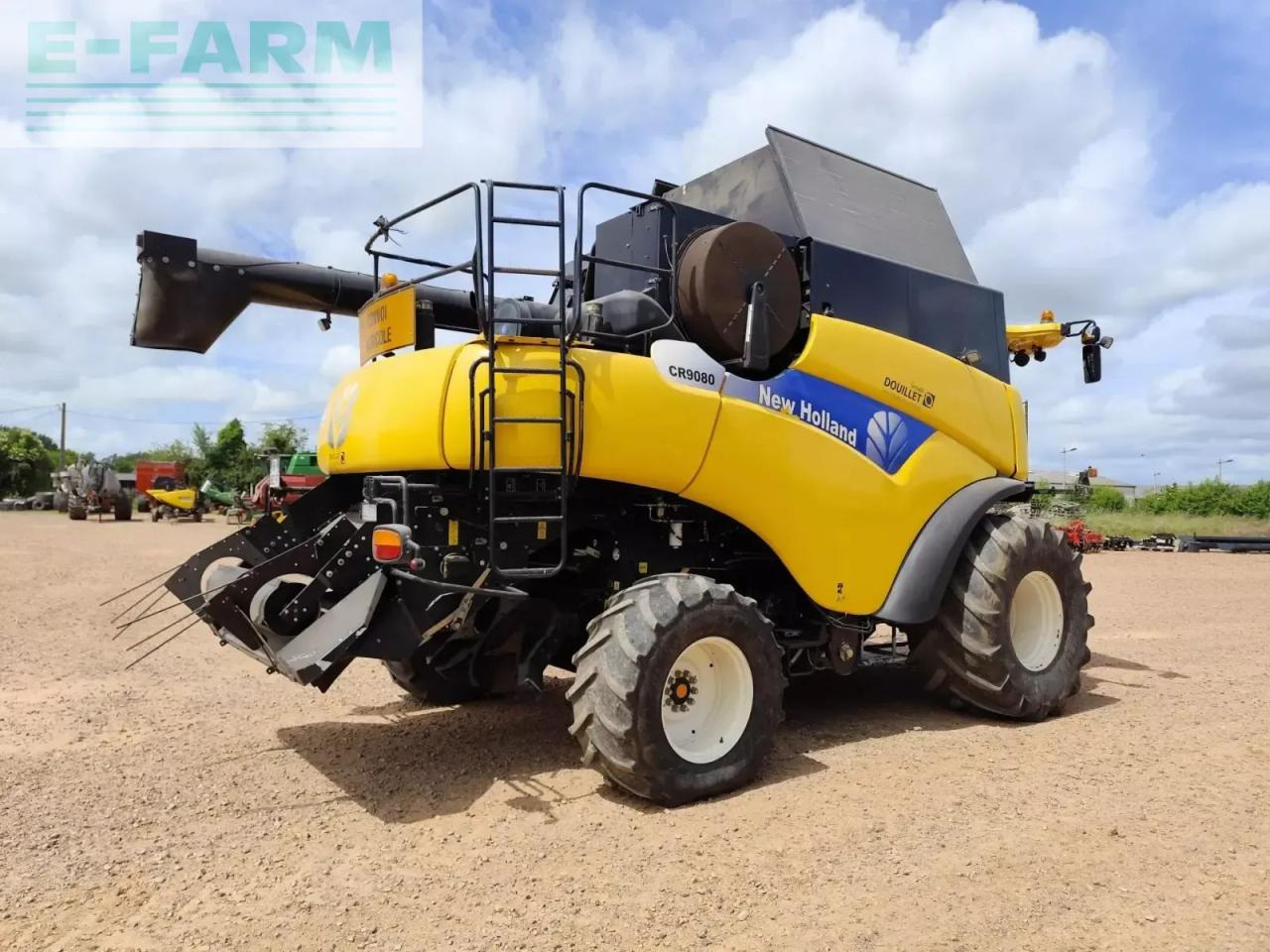 New Holland cr9080 - Cosechadora de granos: foto 2 New Holland cr9080 - Cosechadora de granos: foto 2