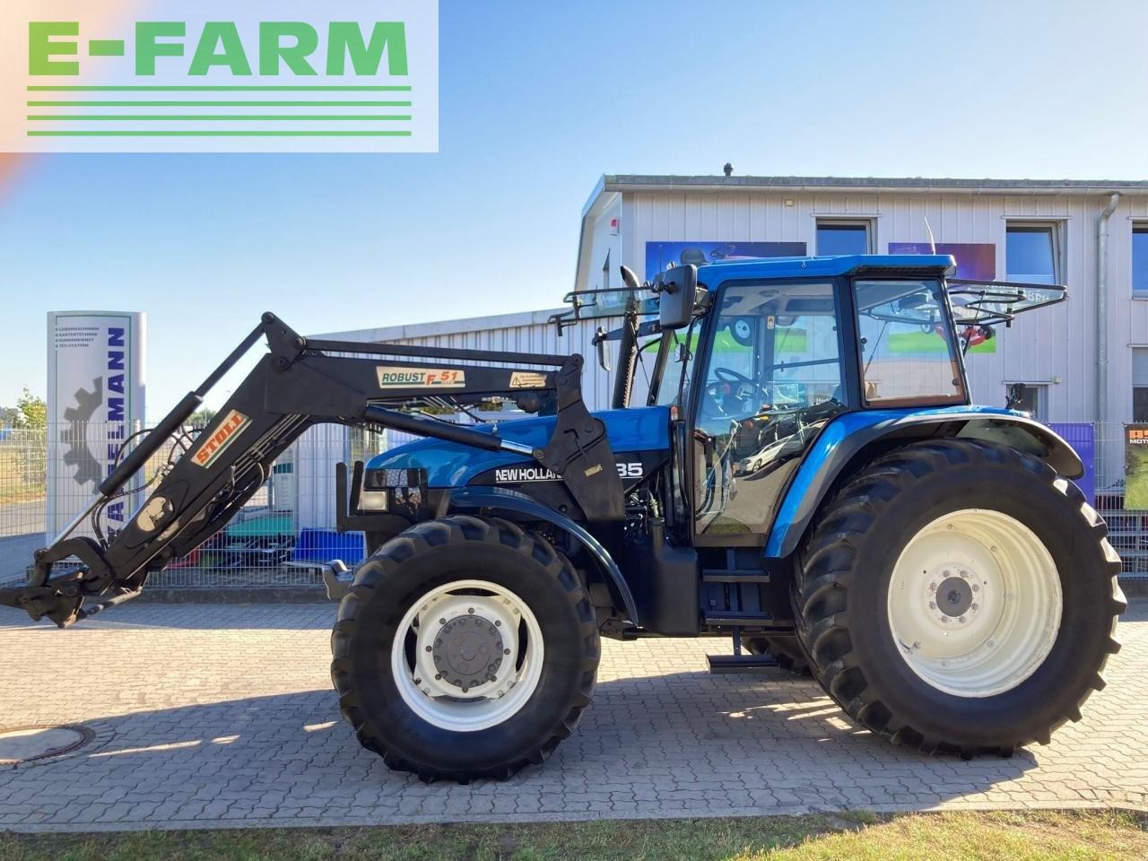 New Holland m 135 - Tractor: foto 2 New Holland m 135 - Tractor: foto 2