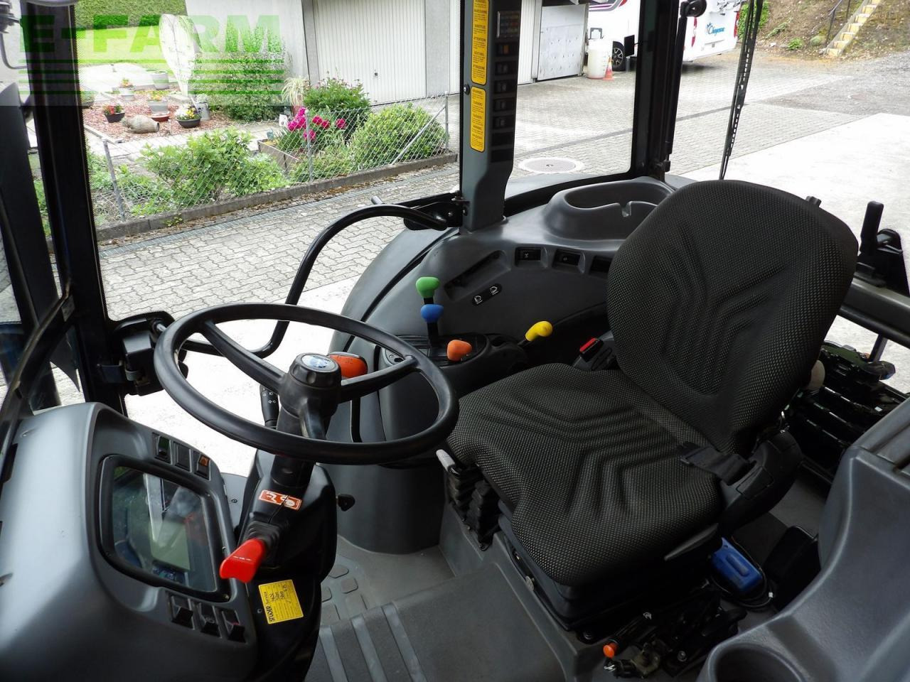 New Holland new holland tn 95 da DA - Tractor: foto 5 New Holland new holland tn 95 da DA - Tractor: foto 5