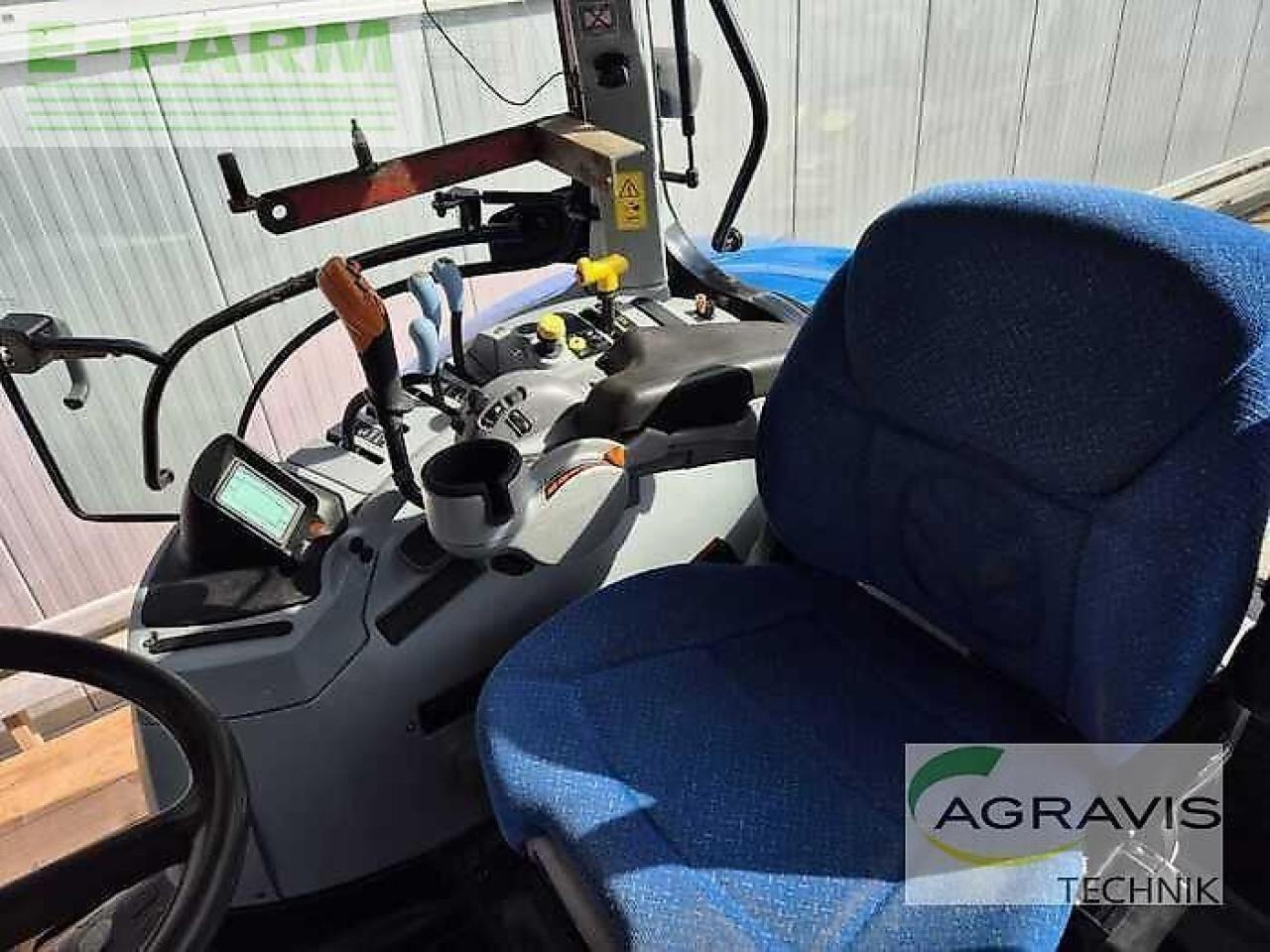 Tractor New Holland t 6090 pc: foto 10 Tractor New Holland t 6090 pc: foto 10