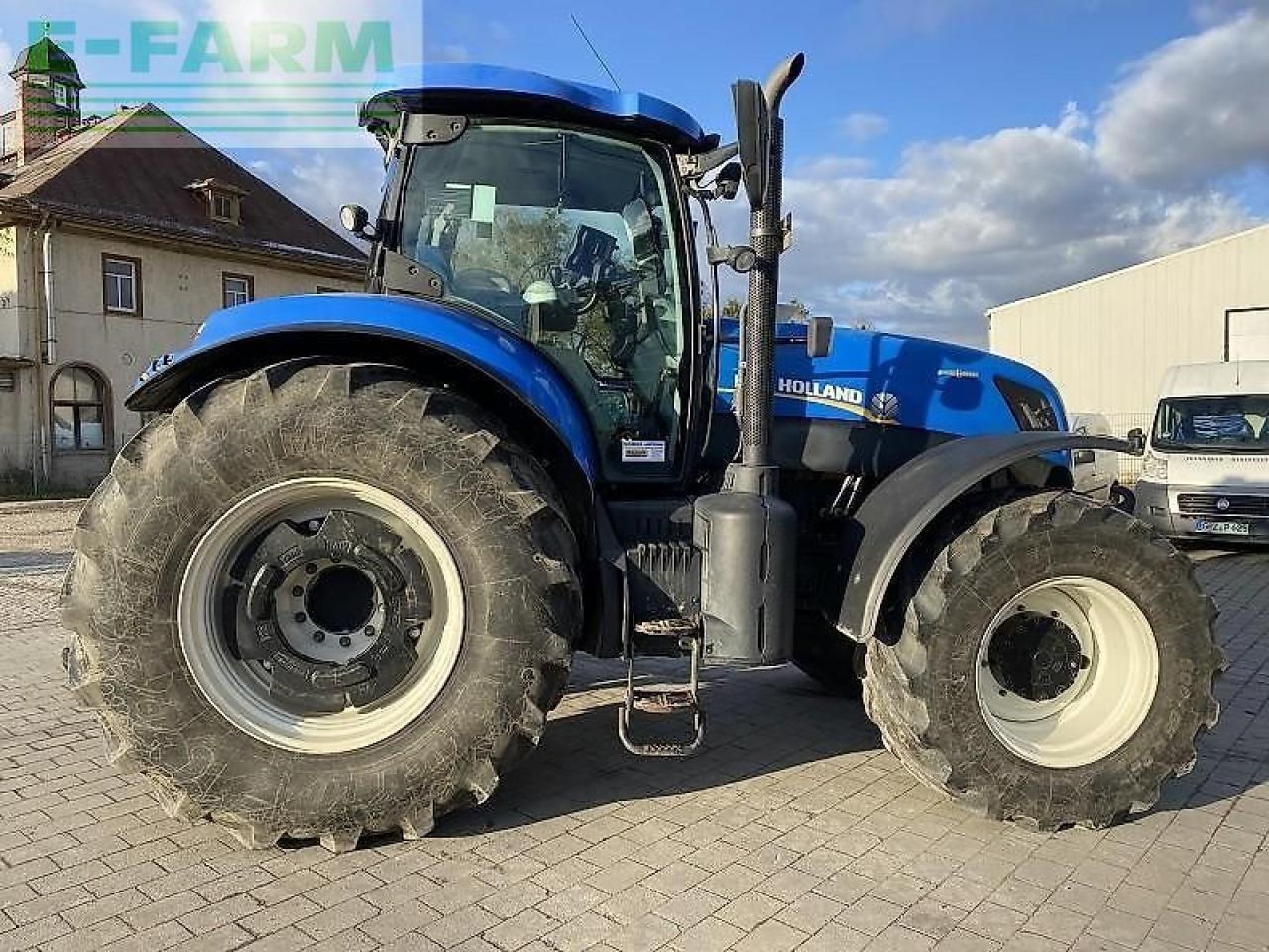 New Holland t 7.220 ac - Tractor: foto 2 New Holland t 7.220 ac - Tractor: foto 2