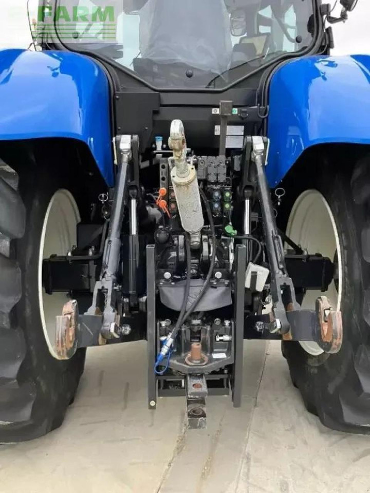 New Holland t 7.260 autocommand gps - Tractor: foto 4 New Holland t 7.260 autocommand gps - Tractor: foto 4