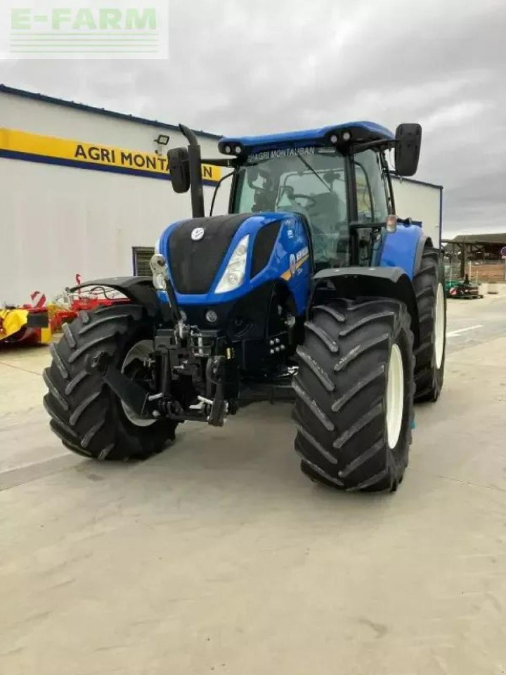 New Holland t 7.260 autocommand gps - Tractor: foto 1 New Holland t 7.260 autocommand gps - Tractor: foto 1