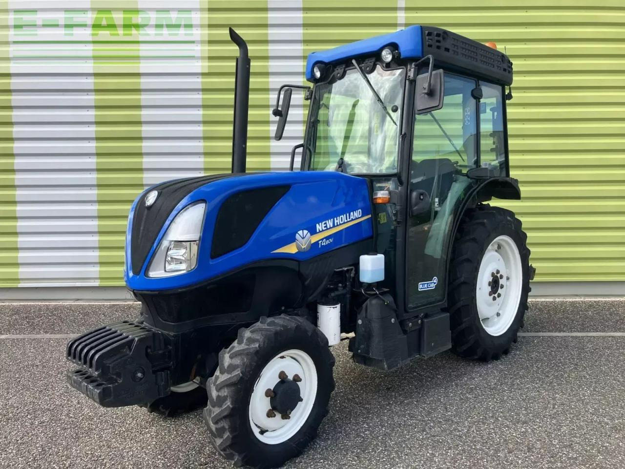 New Holland t4-80v V - Tractor: foto 1 New Holland t4-80v V - Tractor: foto 1