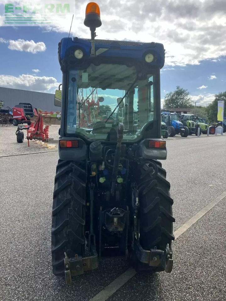 New Holland t4-80v V - Tractor: foto 3 New Holland t4-80v V - Tractor: foto 3