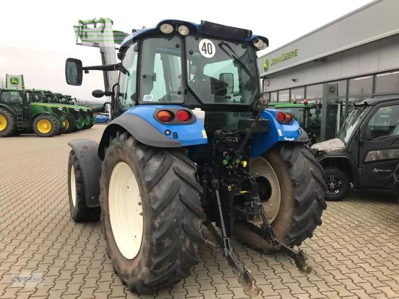 New Holland t4.85 - Tractor: foto 4 New Holland t4.85 - Tractor: foto 4