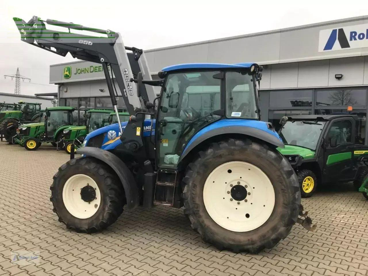 New Holland t4.85 - Tractor: foto 3 New Holland t4.85 - Tractor: foto 3