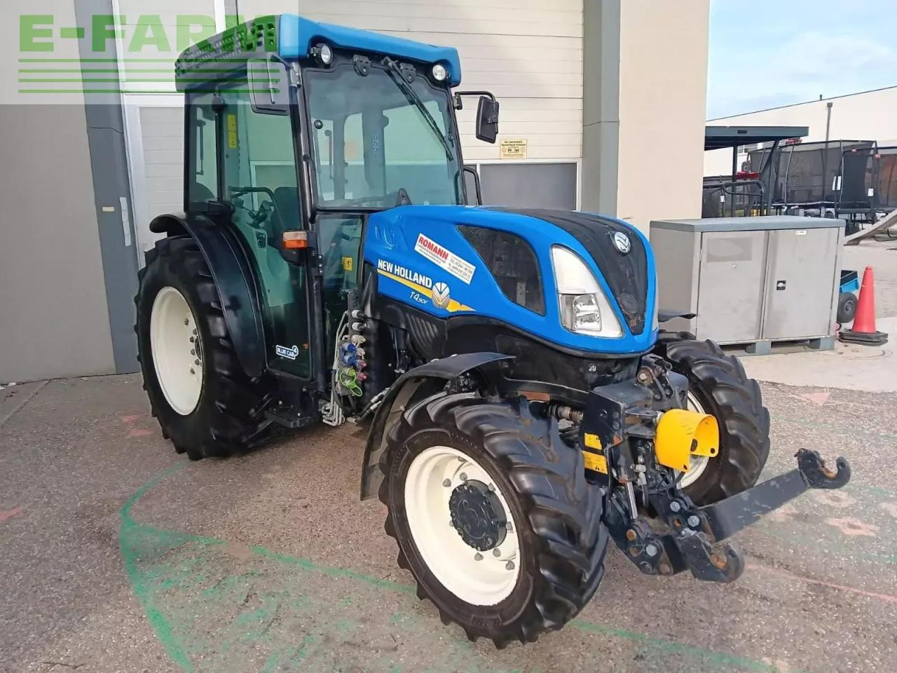 New Holland t4.90 f F - Tractor: foto 1 New Holland t4.90 f F - Tractor: foto 1