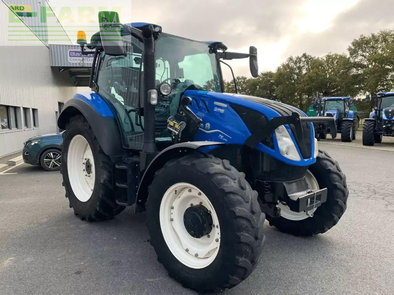 New Holland t5.120 dynamic command - Tractor: foto 4 New Holland t5.120 dynamic command - Tractor: foto 4