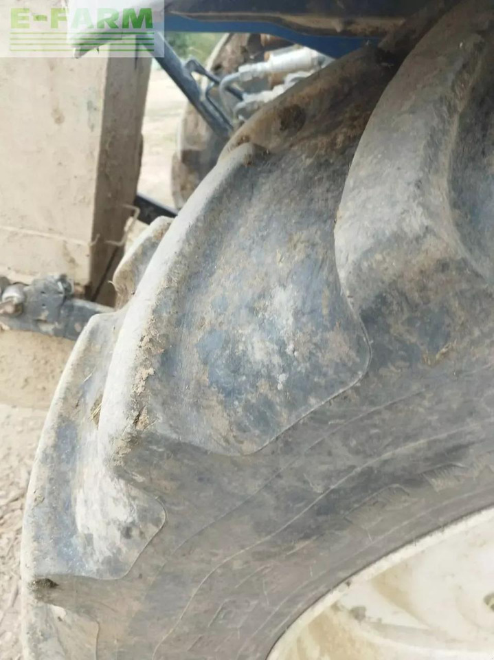 Tractor New Holland t5 120 ec EC: foto 9 Tractor New Holland t5 120 ec EC: foto 9