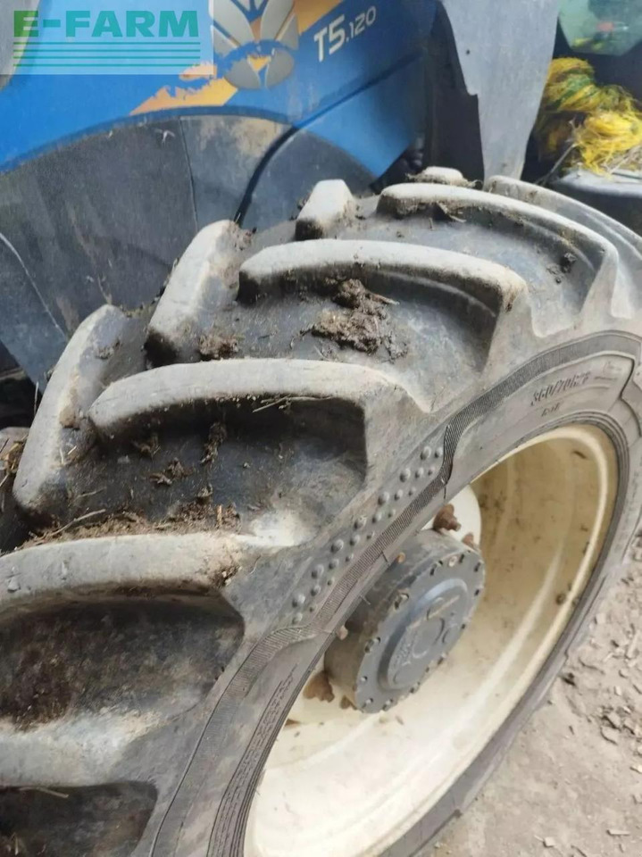 Tractor New Holland t5 120 ec EC: foto 7 Tractor New Holland t5 120 ec EC: foto 7