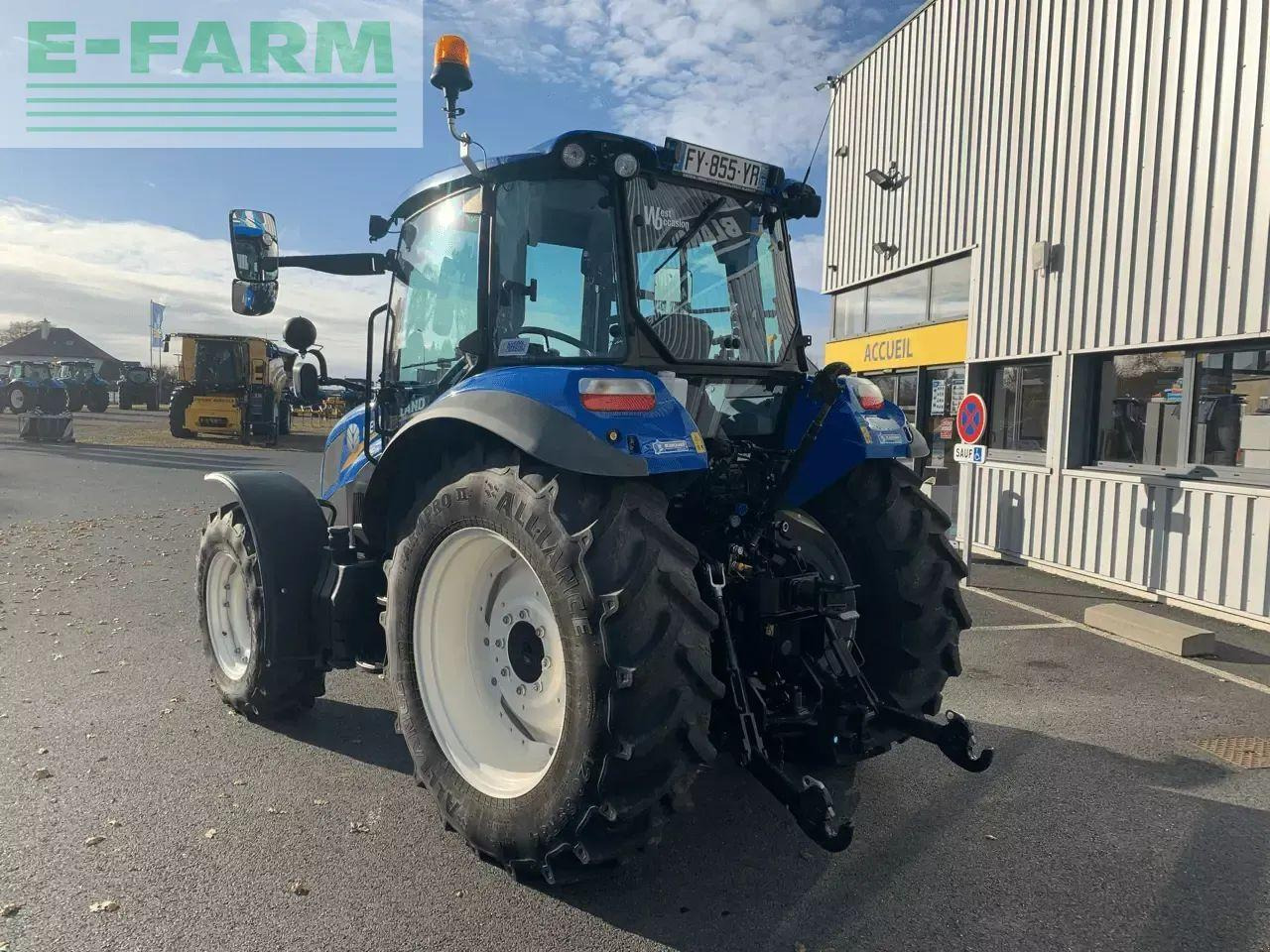 New Holland t5 85 - Tractor: foto 3 New Holland t5 85 - Tractor: foto 3