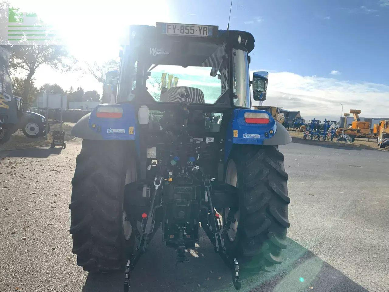 New Holland t5 85 - Tractor: foto 5 New Holland t5 85 - Tractor: foto 5