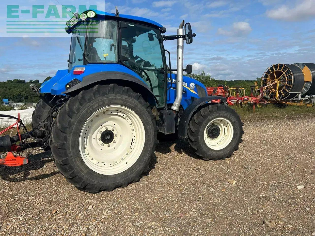 New Holland t5.95 - Tractor: foto 4 New Holland t5.95 - Tractor: foto 4