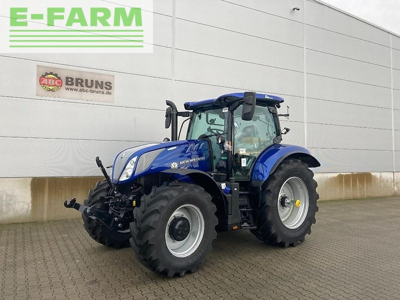 New Holland t6.145 electrocommand my19 - Tractor: foto 1 New Holland t6.145 electrocommand my19 - Tractor: foto 1
