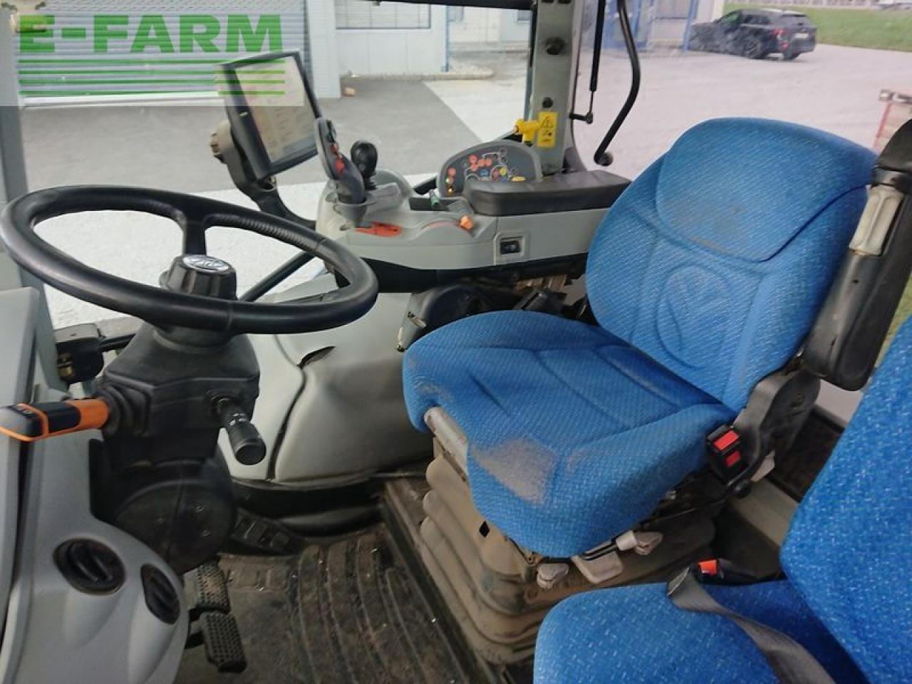 New Holland t6.160 auto command - Tractor: foto 5 New Holland t6.160 auto command - Tractor: foto 5