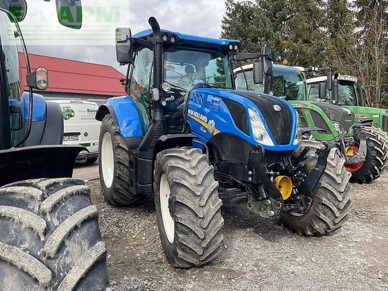 New Holland t6.180 ac - Tractor: foto 2 New Holland t6.180 ac - Tractor: foto 2