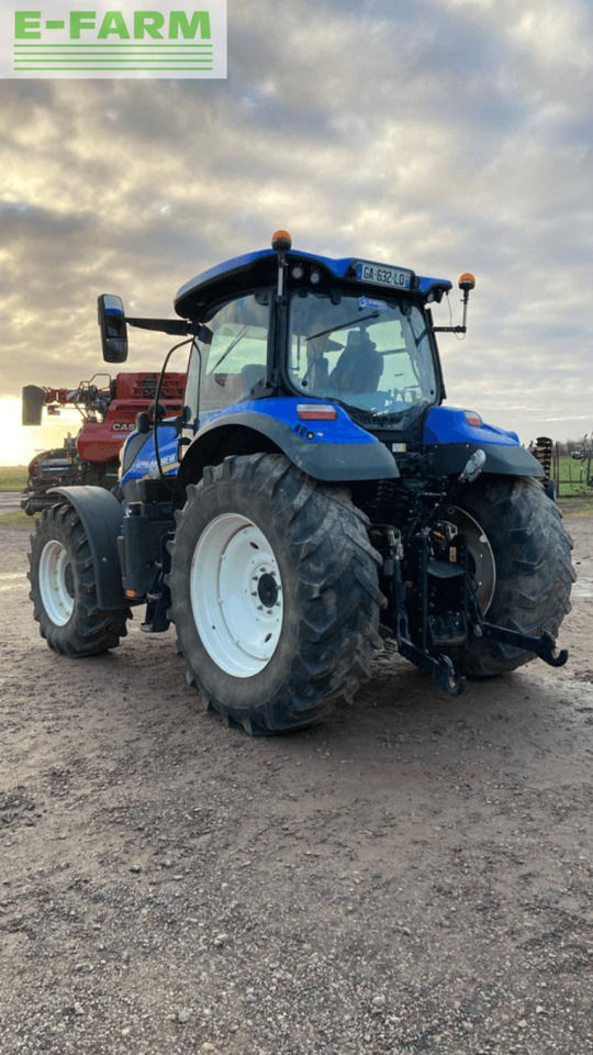 New Holland t7.165s range command s5 S - Tractor: foto 2 New Holland t7.165s range command s5 S - Tractor: foto 2