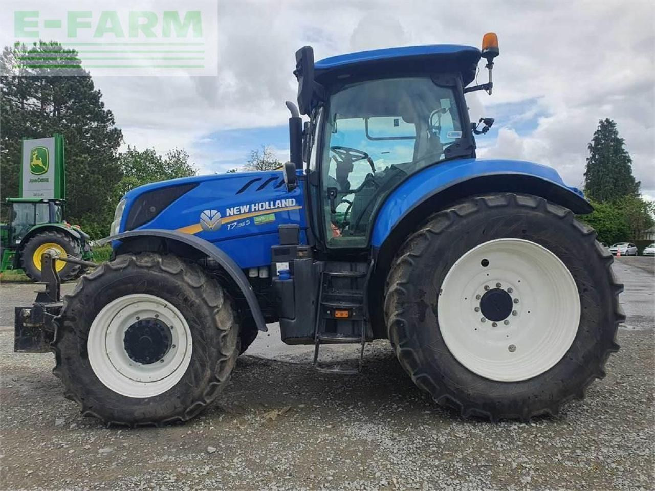 New Holland t7.195s S - Tractor: foto 2 New Holland t7.195s S - Tractor: foto 2