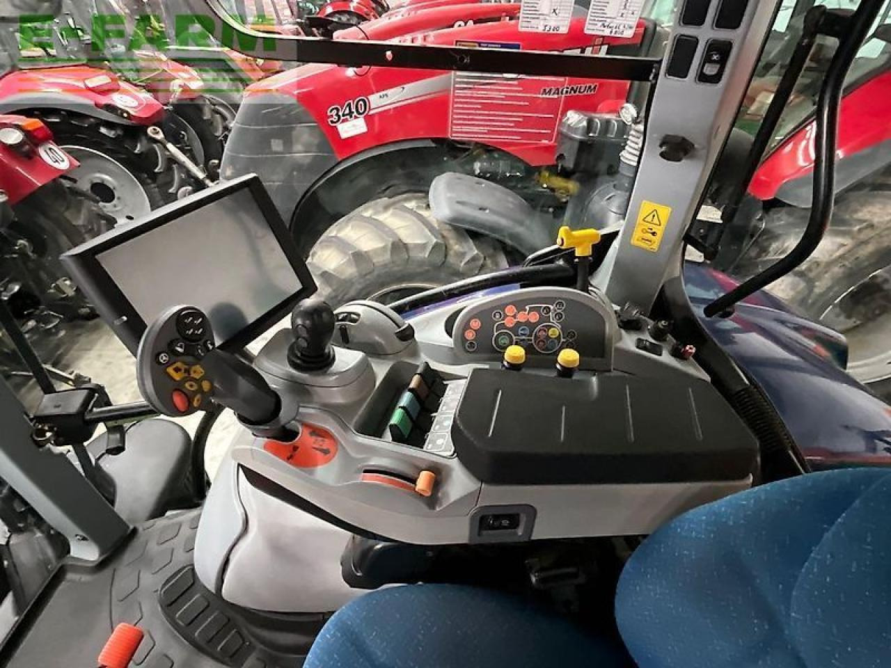 New Holland t7.210 - Tractor: foto 5 New Holland t7.210 - Tractor: foto 5