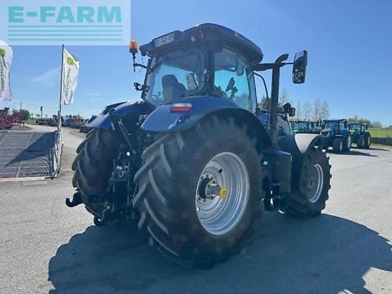 New Holland t7.245 ac - Tractor: foto 4 New Holland t7.245 ac - Tractor: foto 4