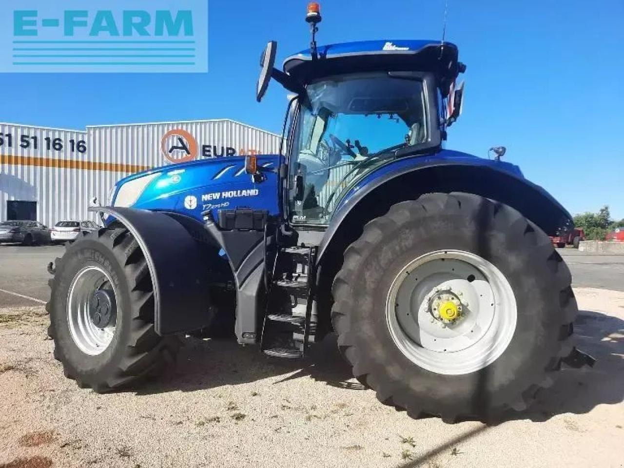 New Holland t7-275ac-plmi - Tractor: foto 2 New Holland t7-275ac-plmi - Tractor: foto 2