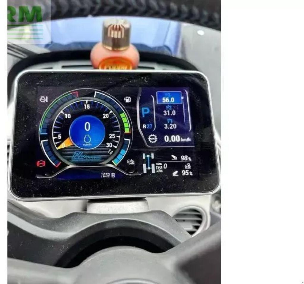 New Holland t7-275ac-plmi - Tractor: foto 2 New Holland t7-275ac-plmi - Tractor: foto 2