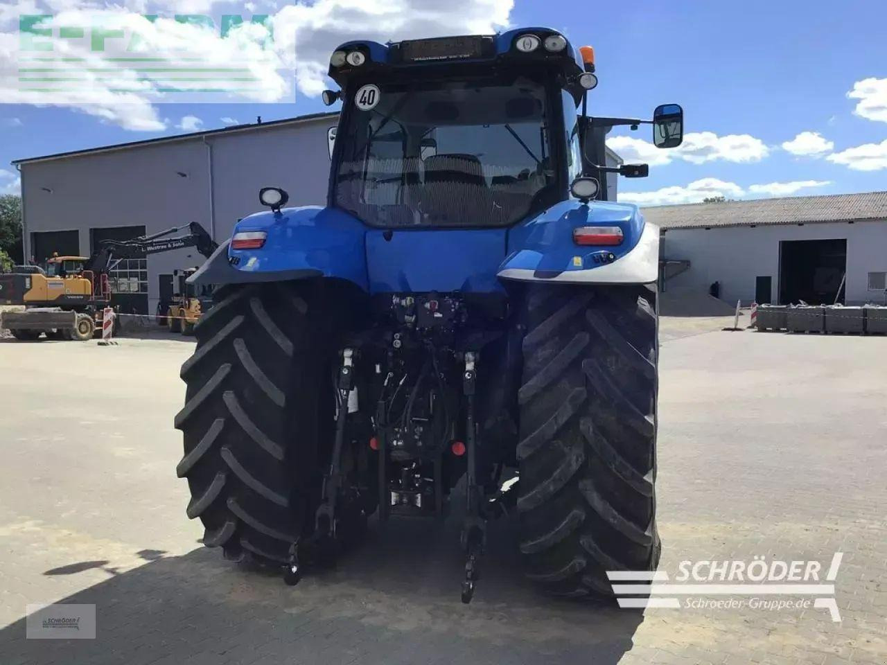 New Holland t8.390 ac - Tractor: foto 4 New Holland t8.390 ac - Tractor: foto 4