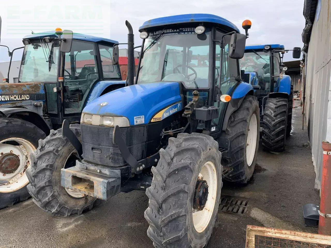 New Holland td5040 - Tractor: foto 1 New Holland td5040 - Tractor: foto 1