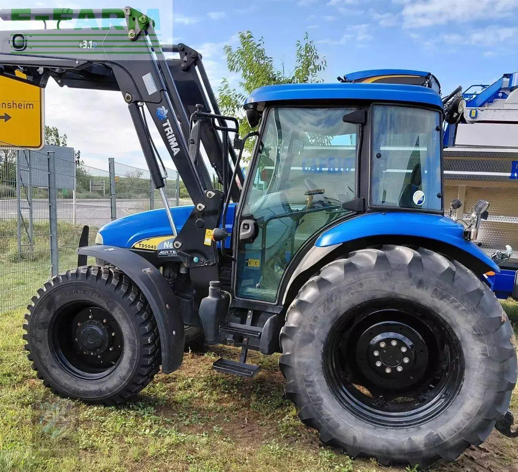 New Holland td5040 - Tractor: foto 4 New Holland td5040 - Tractor: foto 4