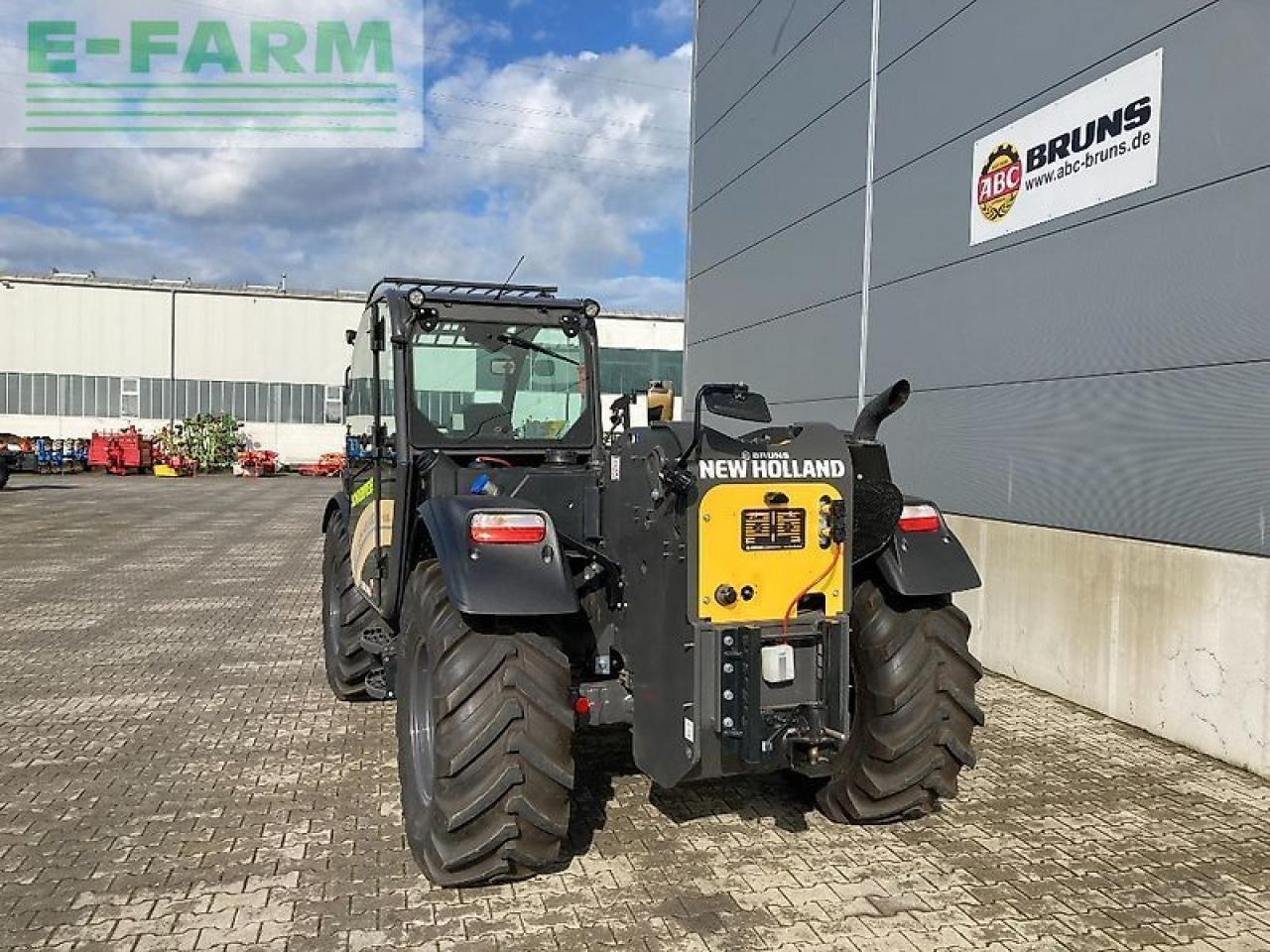 New Holland th6.36 t4b-133 hp - Manipulador telescópico: foto 4 New Holland th6.36 t4b-133 hp - Manipulador telescópico: foto 4