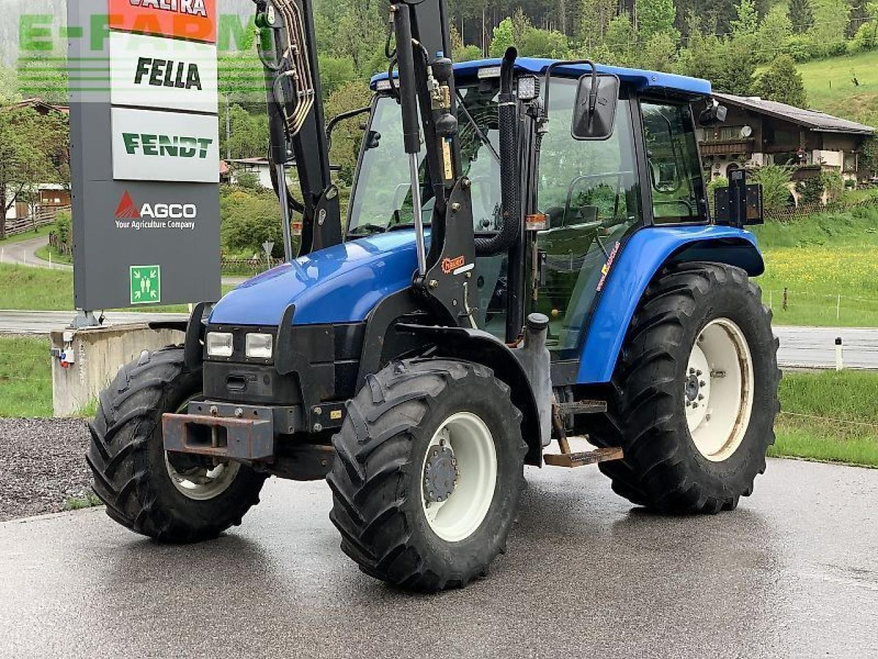 New Holland tl 70 a + hauer frontlader A - Tractor: foto 2 New Holland tl 70 a + hauer frontlader A - Tractor: foto 2