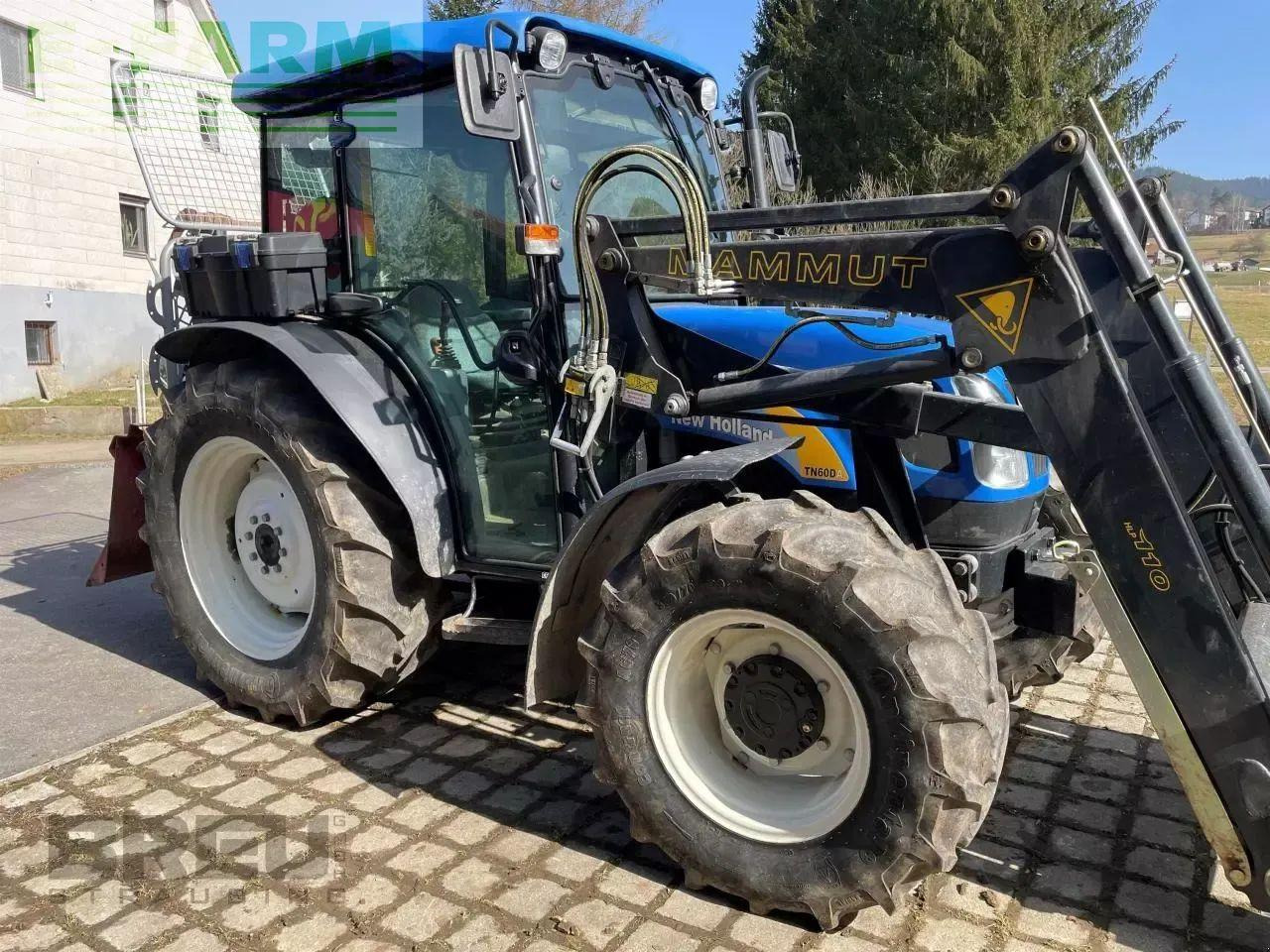 New Holland tn 60 da allrad DA - Tractor: foto 2 New Holland tn 60 da allrad DA - Tractor: foto 2