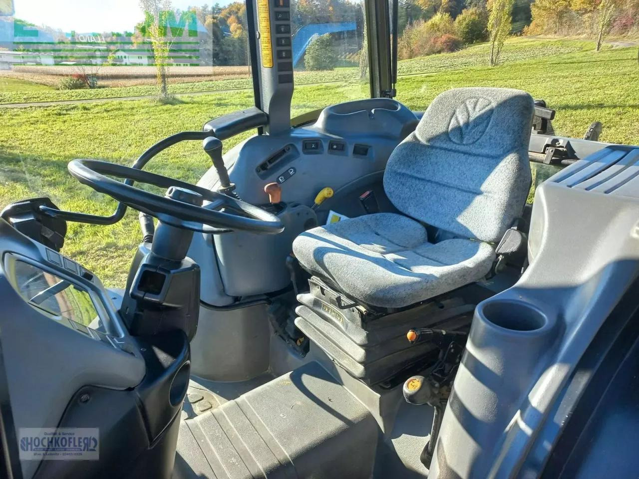 New Holland tn-d 70 a D - Tractor: foto 4 New Holland tn-d 70 a D - Tractor: foto 4