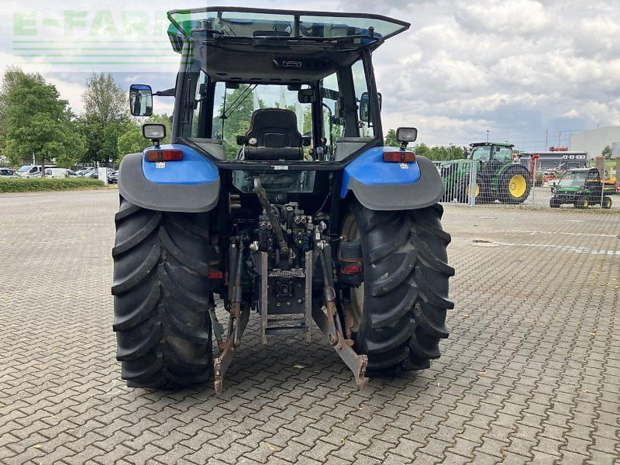 New Holland ts 115 - Tractor: foto 4 New Holland ts 115 - Tractor: foto 4