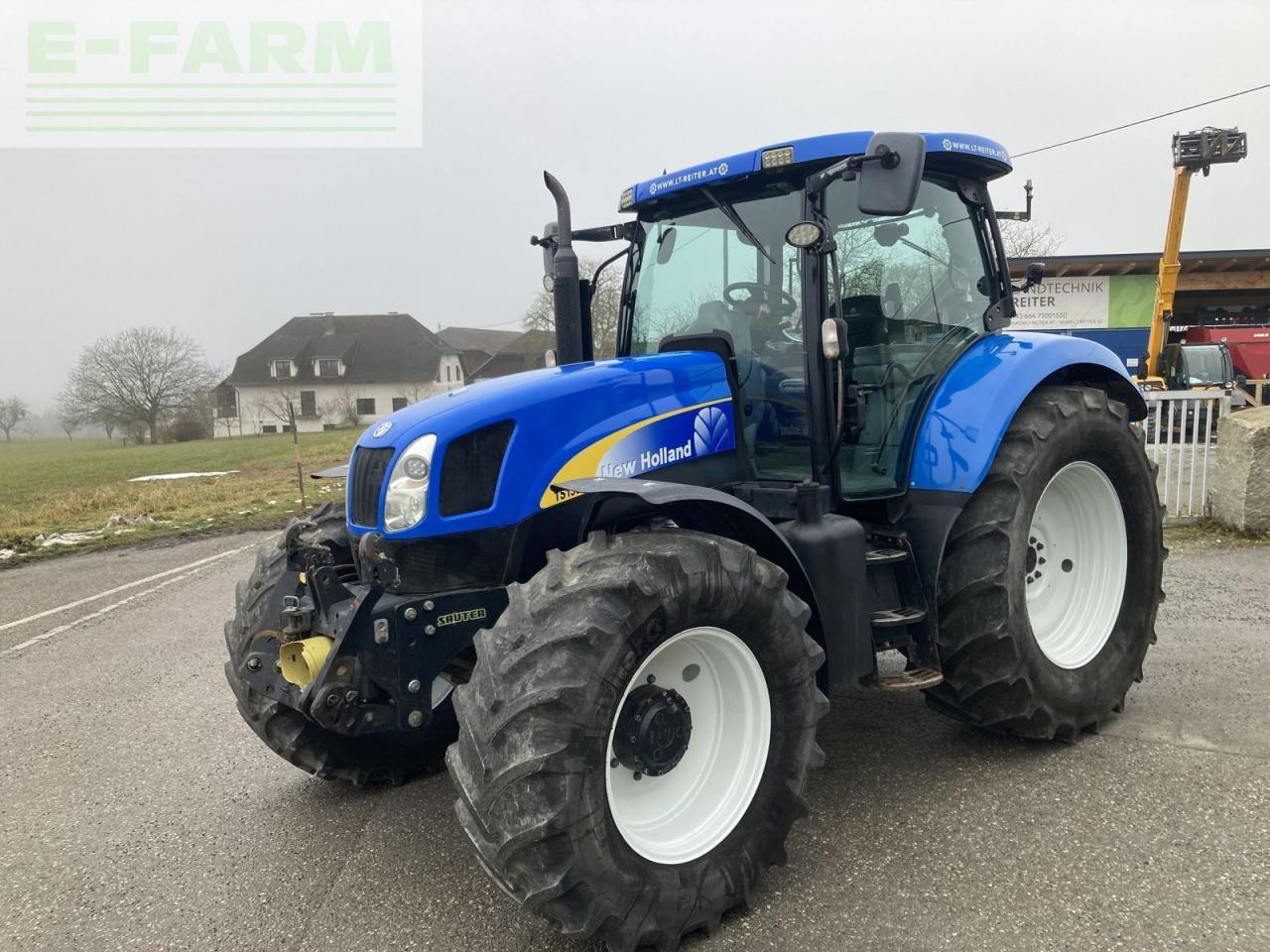 New Holland ts135a - Tractor: foto 1 New Holland ts135a - Tractor: foto 1
