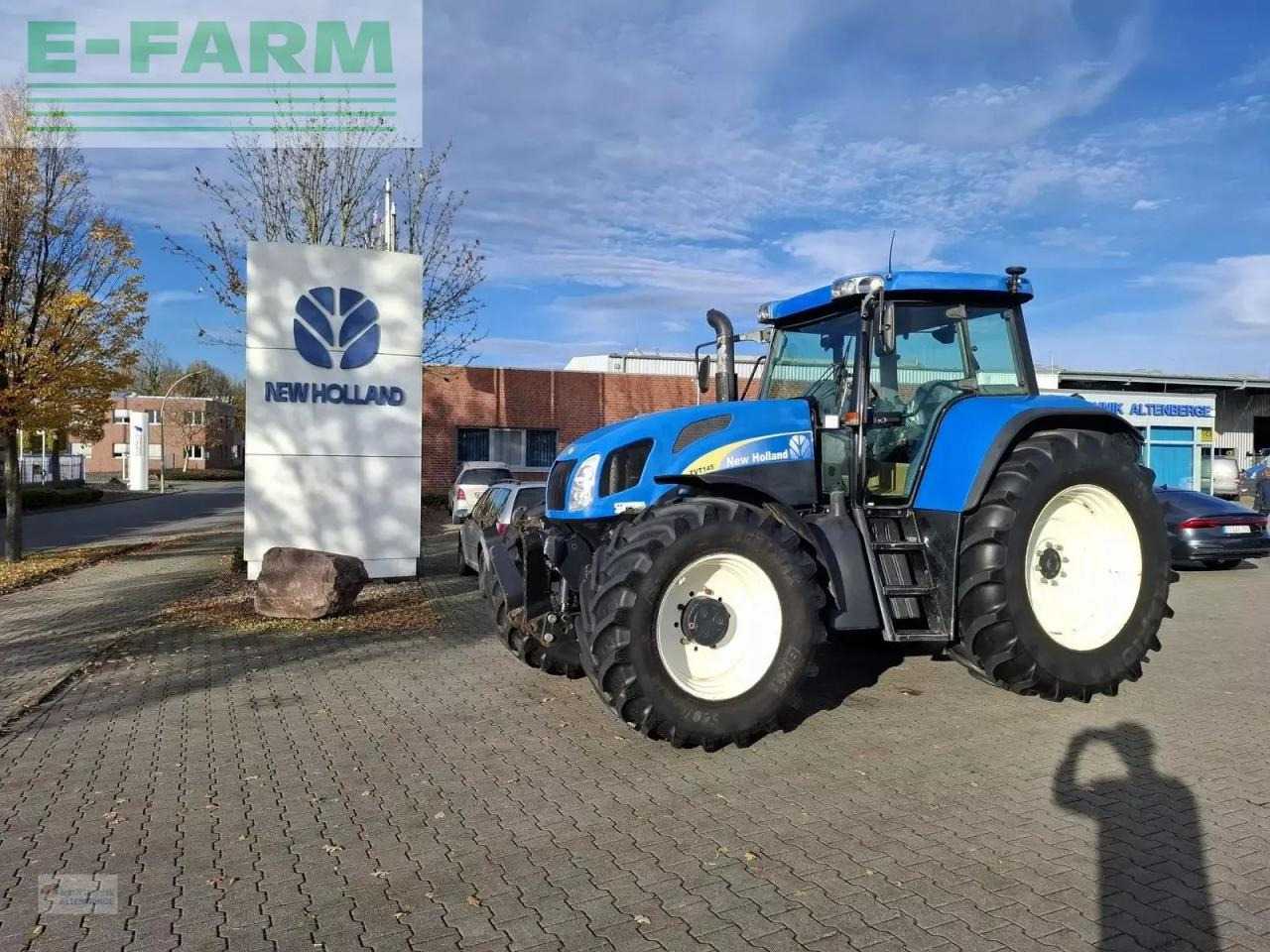 New Holland tvt 145 - Tractor: foto 2 New Holland tvt 145 - Tractor: foto 2