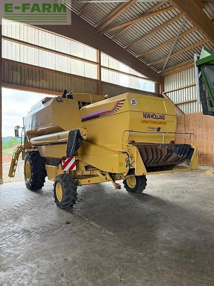 New Holland tx 68 plus mit rapstisch - Cosechadora de granos: foto 5 New Holland tx 68 plus mit rapstisch - Cosechadora de granos: foto 5