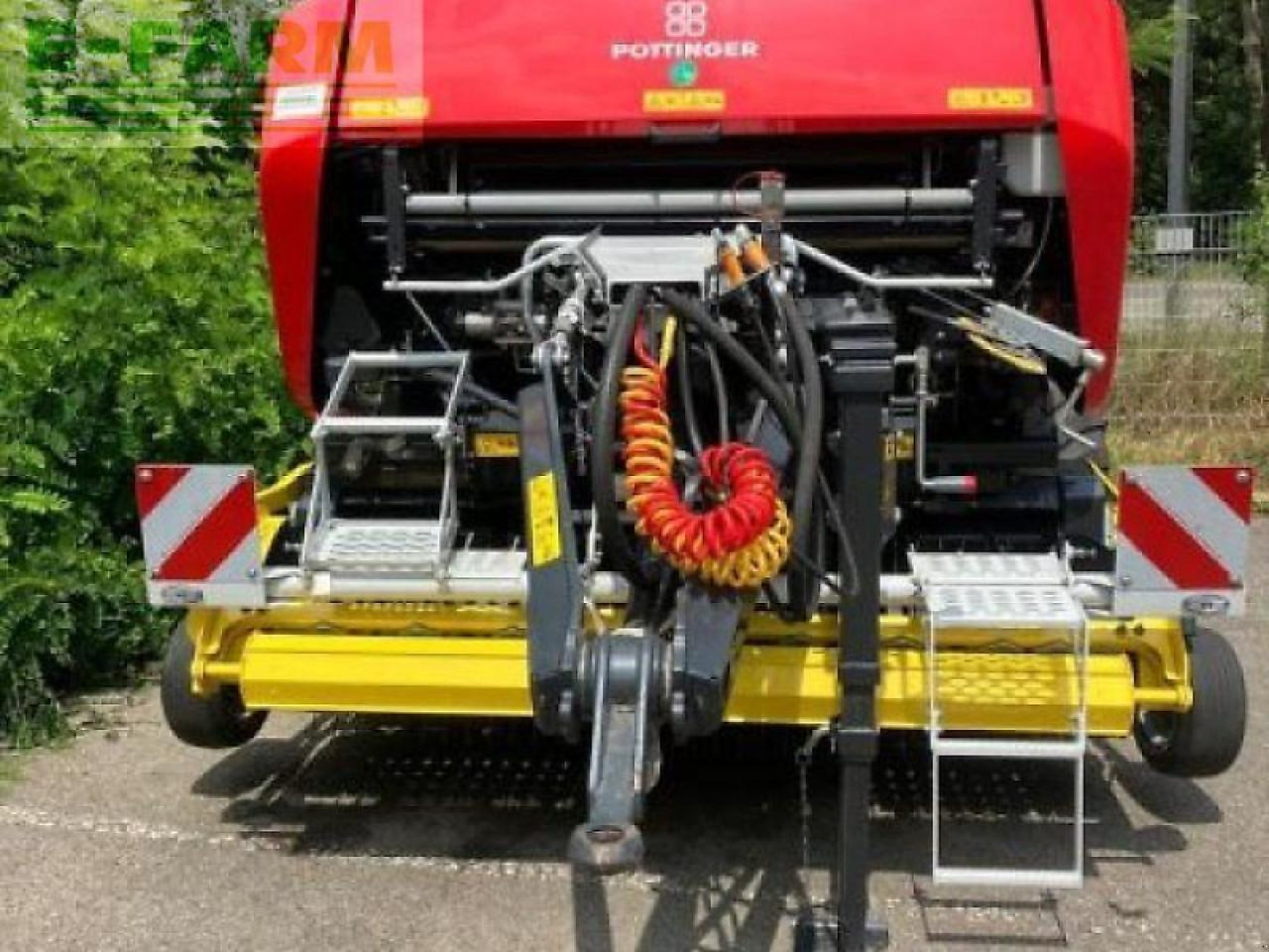 Pöttinger impress 3160 v pro - Empacadora de pacas cuadradas: foto 2 Pöttinger impress 3160 v pro - Empacadora de pacas cuadradas: foto 2