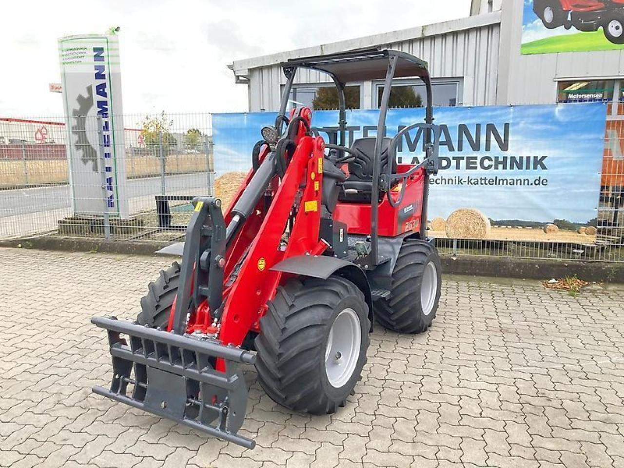 Schäffer 2630 - Miniexcavadora: foto 1 Schäffer 2630 - Miniexcavadora: foto 1