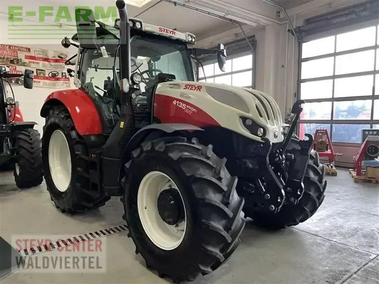 Steyr 4135 profi cvt (stage v) CVT - Tractor: foto 4 Steyr 4135 profi cvt (stage v) CVT - Tractor: foto 4