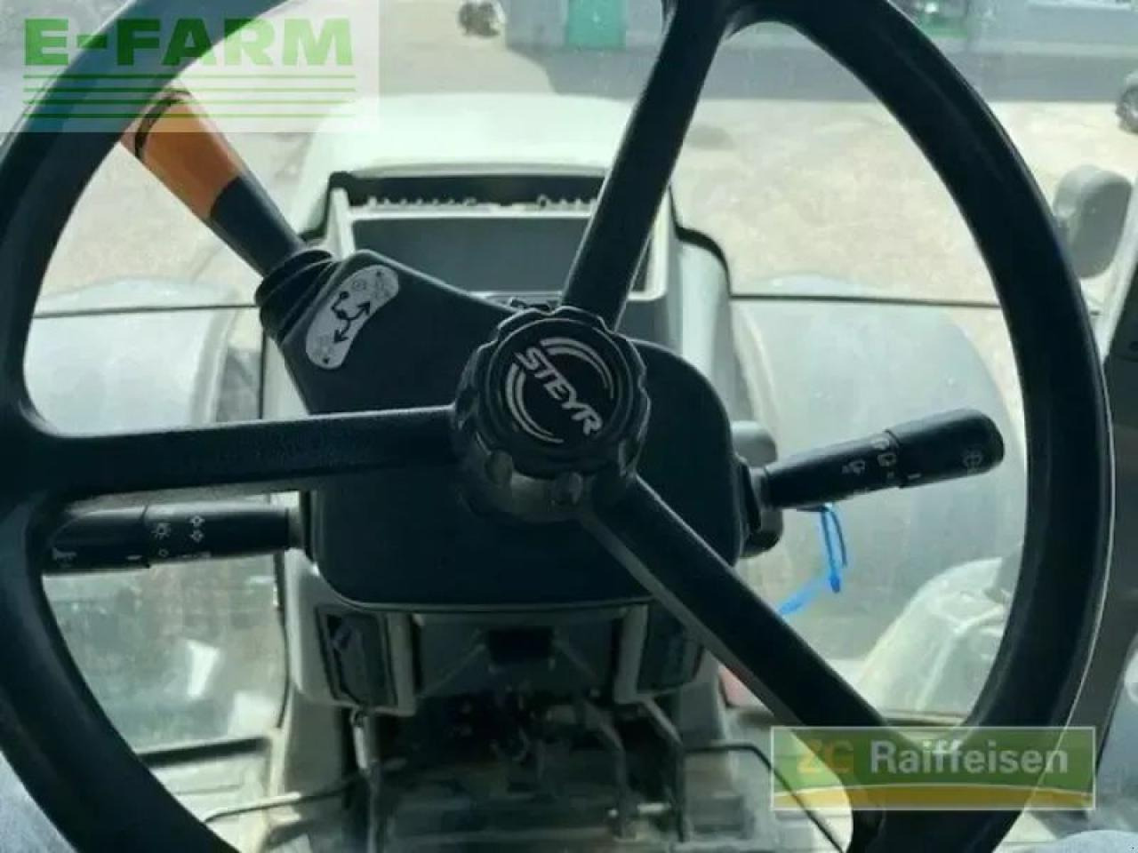 Steyr cvt 6185 - Tractor: foto 4 Steyr cvt 6185 - Tractor: foto 4